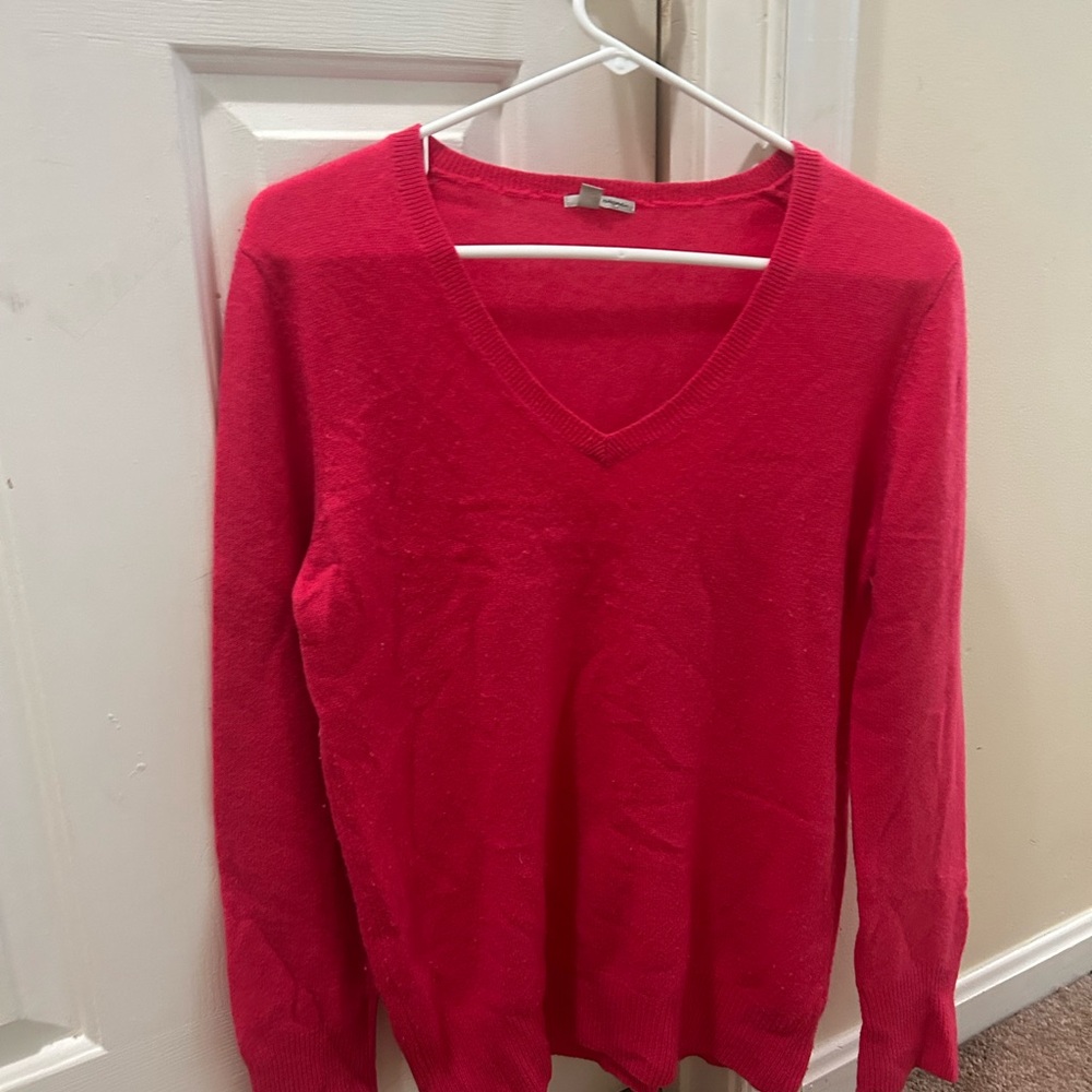 Halogen Bright Pink 100% Cashmere V-Neck Sweater